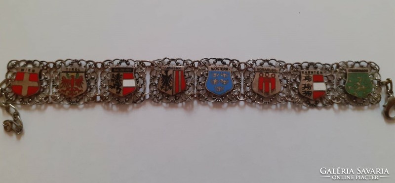 Régi,osztrák címerekkel díszített filigrán karkötő