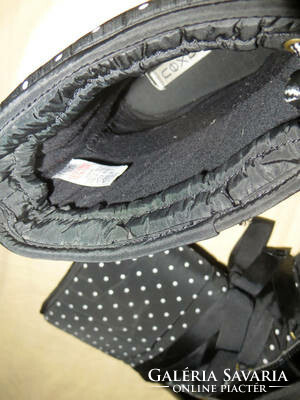 Next 37/38 black and white polka dot snowshoes 21 cm high