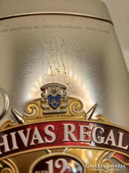 Chivas regal whiskey drink gift box, metal box/bread box (even with free delivery!)
