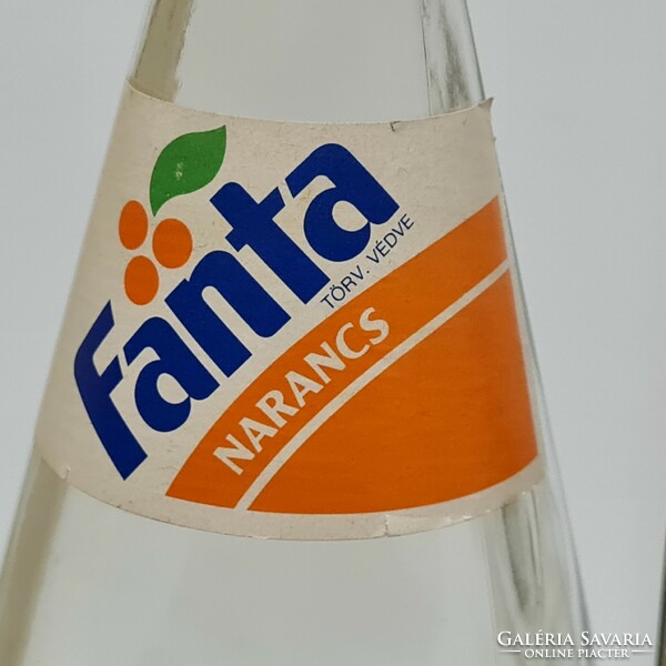 "Fanta narancs" címkés üdítősüveg (2884)