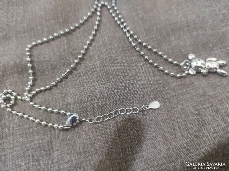 Silver necklace necklace