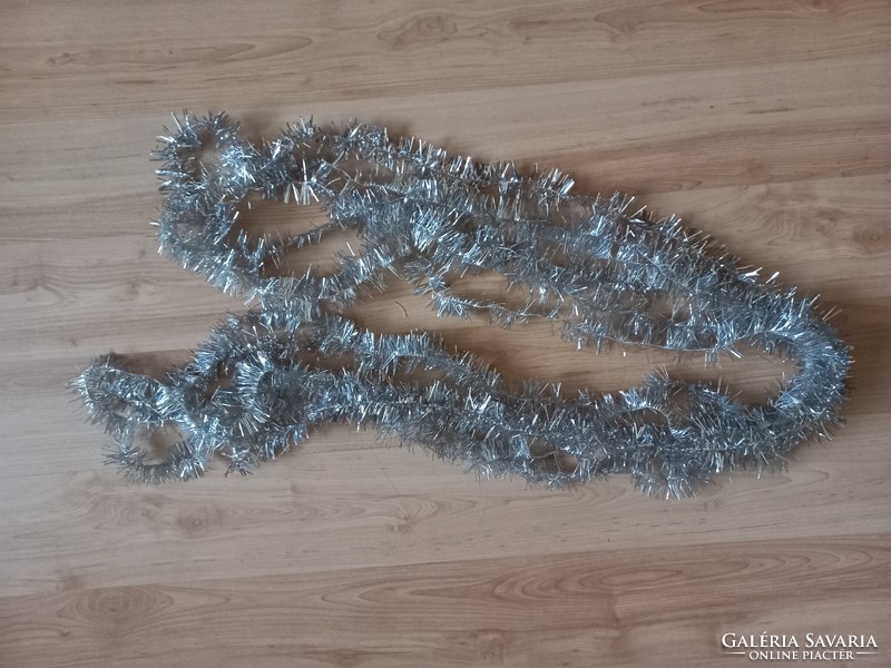 3 Strands of old silver boa, garland