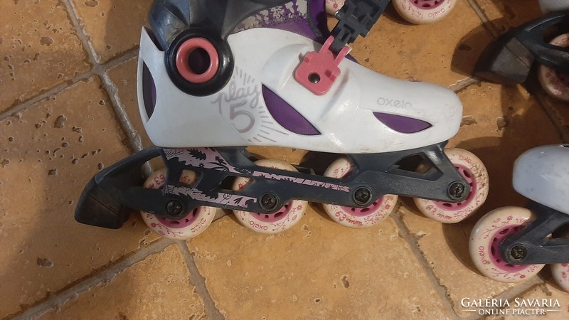 Roller skates in sizes 30/32 and 32/34