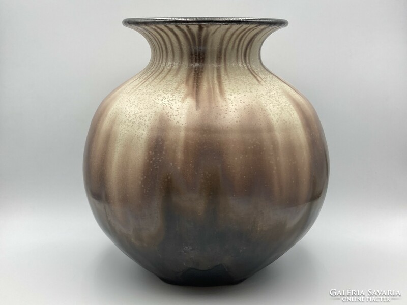 Flawless bod éva ceramic chubby vase