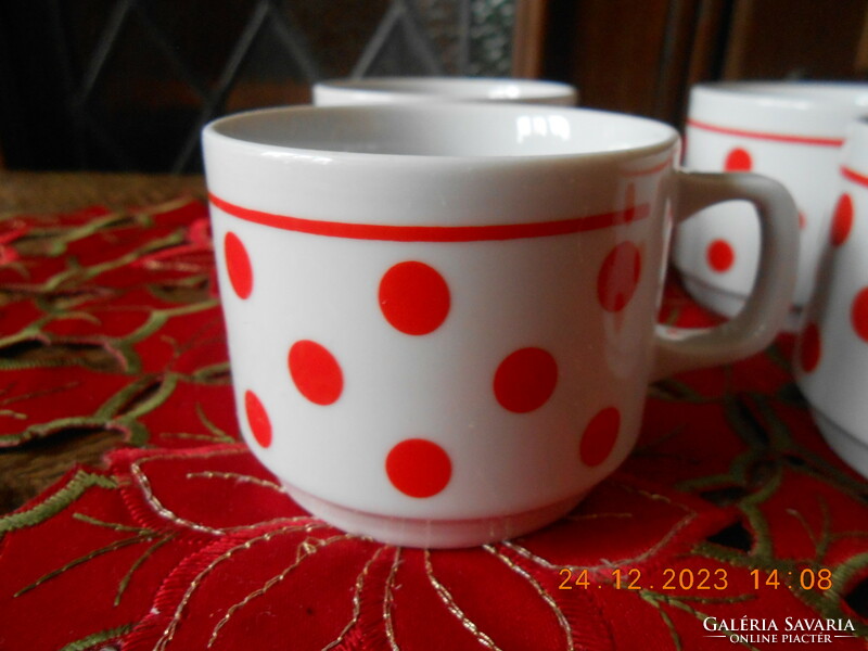 Zsolnay piros pöttyös kávés csésze