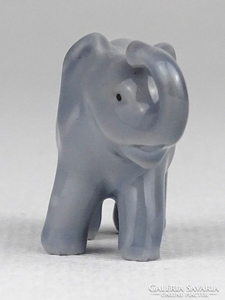 1P922 old metzler - ortloff porcelain elephant 2.5 Cm