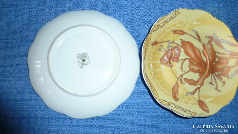 2 db japán porcelán kis tányér