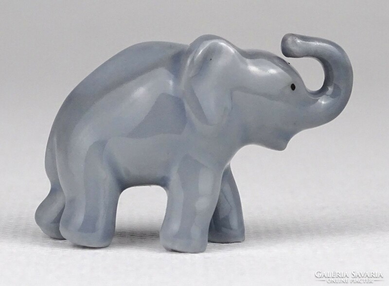 1P922 old metzler - ortloff porcelain elephant 2.5 Cm