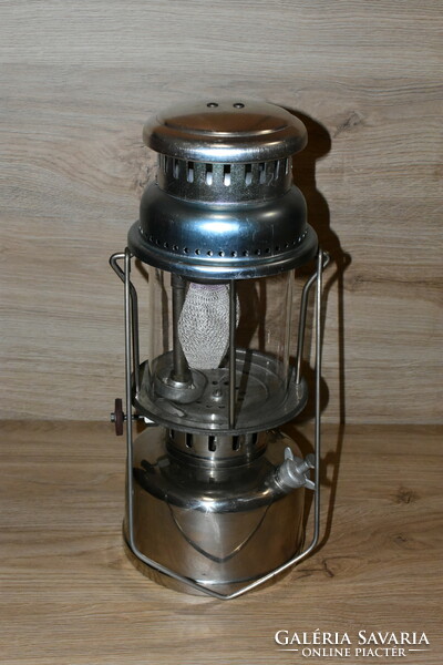 Gas lamp, kerosene lamp