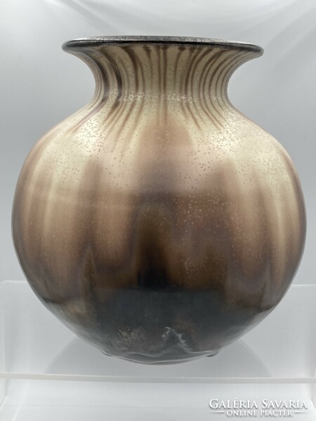 Flawless bod éva ceramic chubby vase