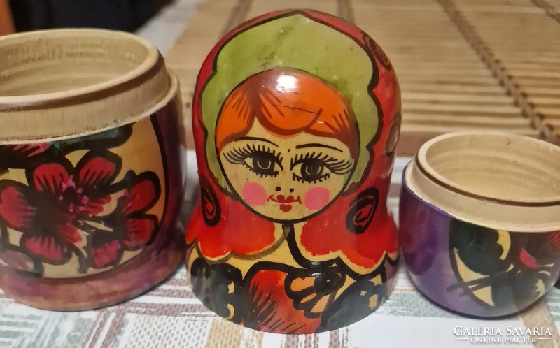 Russian matryoshka matryoshka doll