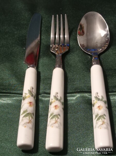 Cutlery set with porcelain handle, stainless steel