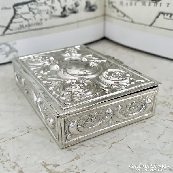 900 silver jewelry box with Hungarian hallmark, video available