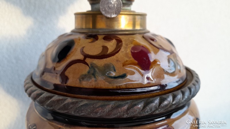 STEIDL ZNAIM historizáló asztali petróleumlámpa, különleges vazelinüveg búrával