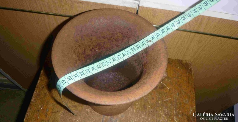 Huge iron mortar (18 cm)