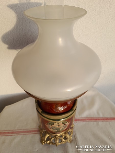 Art Nouveau majolica table kerosene lamp