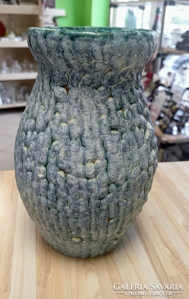 Bàn kàroly ceramic vase