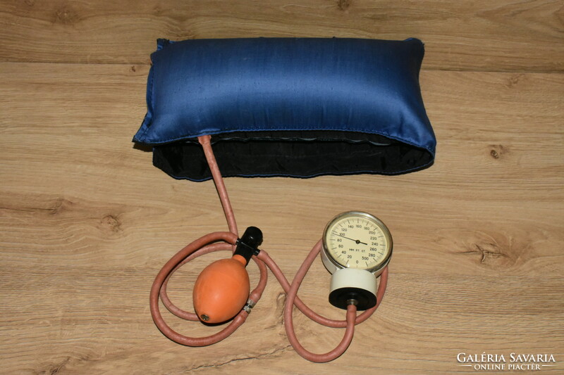 Retro sphygmomanometer, blood pressure monitor, medical, pharmacy, pharmacy
