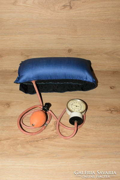 Retro sphygmomanometer, blood pressure monitor, medical, pharmacy, pharmacy