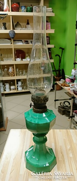 Malachit üveg petróleum lámpa