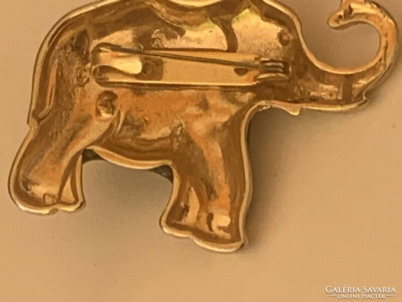 Gilded elephant badge-no mark-