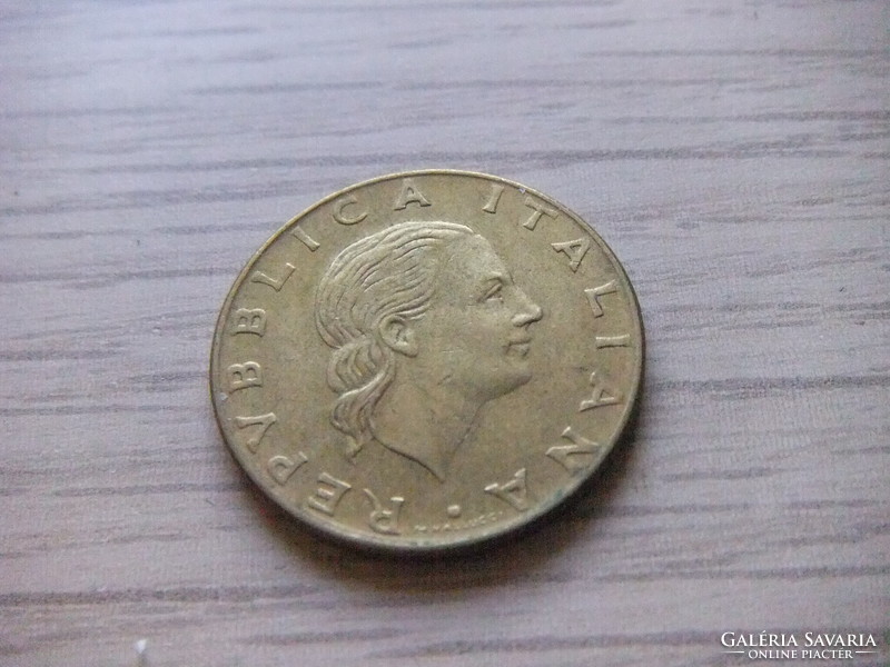 200 Lira 1980 Italy