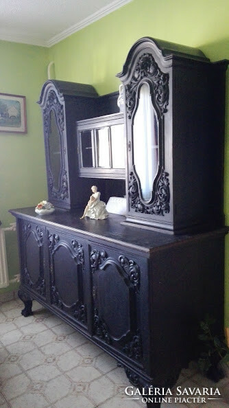 Neo-baroque sideboard