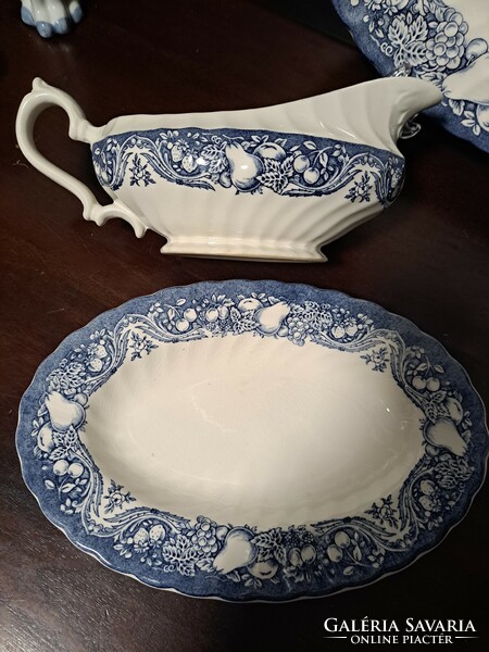 Vintige myott meakin earthenware serving dishes