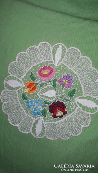 Old embroidered round tablecloth from Kalocsa in perfect and beautiful condition, 25 cm according to the pictures