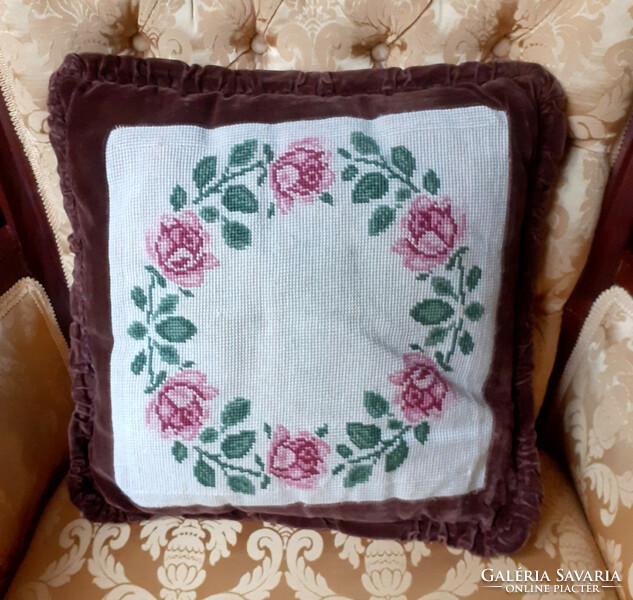 Beautiful handmade tapestry decorative pillow with filling.