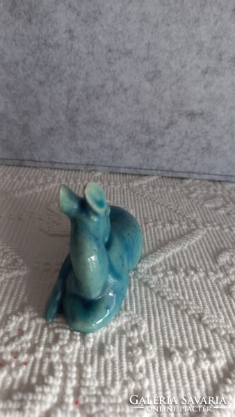 Zsolnay blue underglaze porcelain deer, 6 x 8 cm