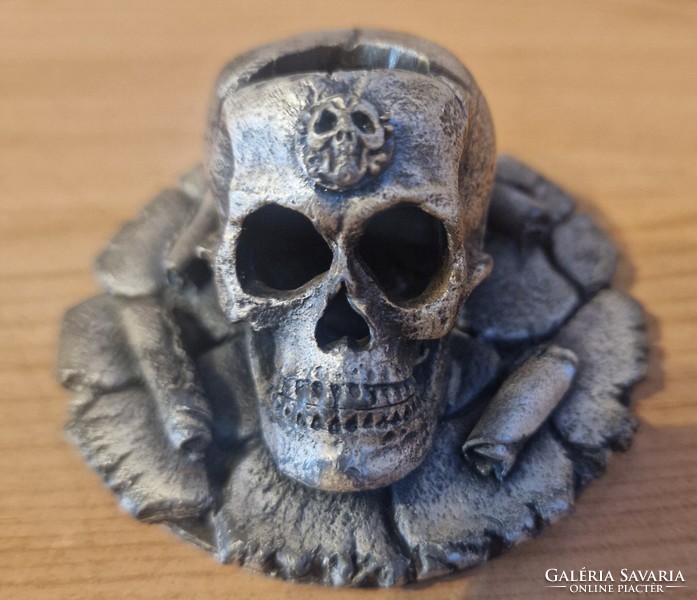 Skull mystical legends collector's item