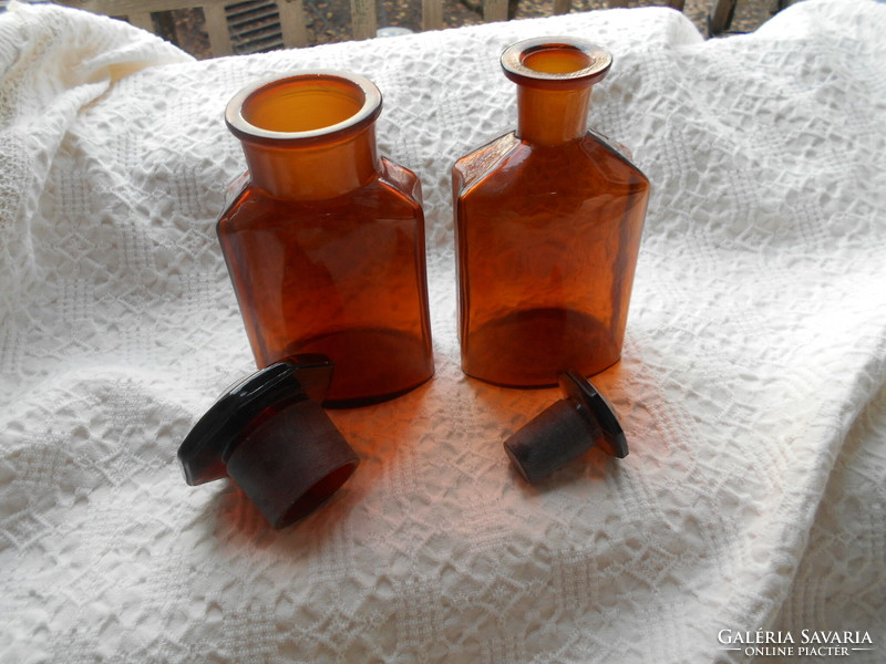 2 brown pharmacy bottles with original stoppers - the price is for 2 pcs