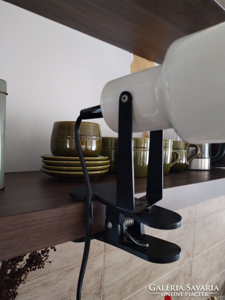 Clip-on lamp - with a minimalist character