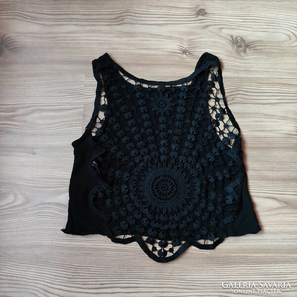 H&m divided size 36 black crop top with lace back