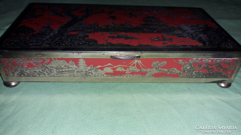 Retro oriental landscape pattern painted copper-clad divided cigar box 26 x 13 x 5 cm as shown in pictures