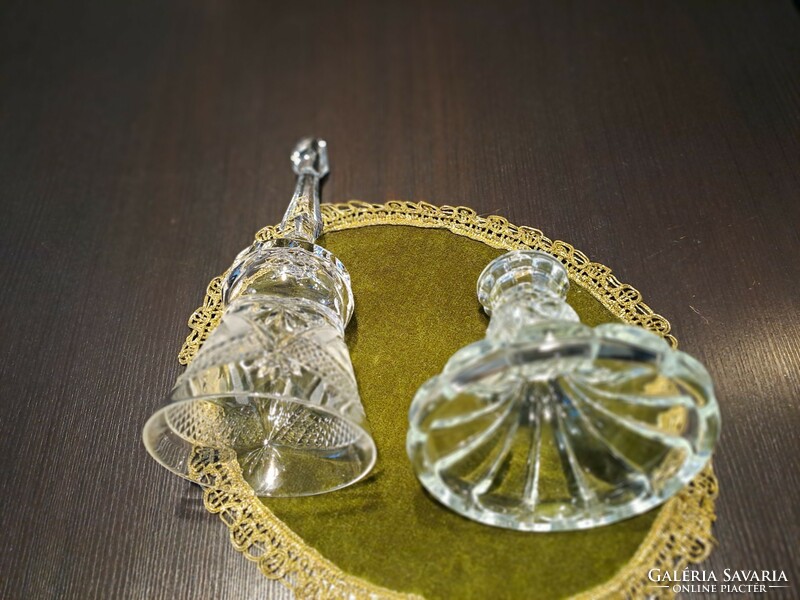 Crystal and glass objects
