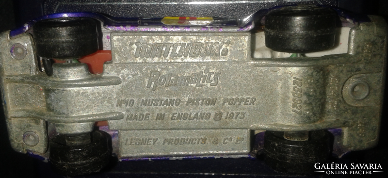 Matchbox no. 10 Mustang piston poppers 1973 / England