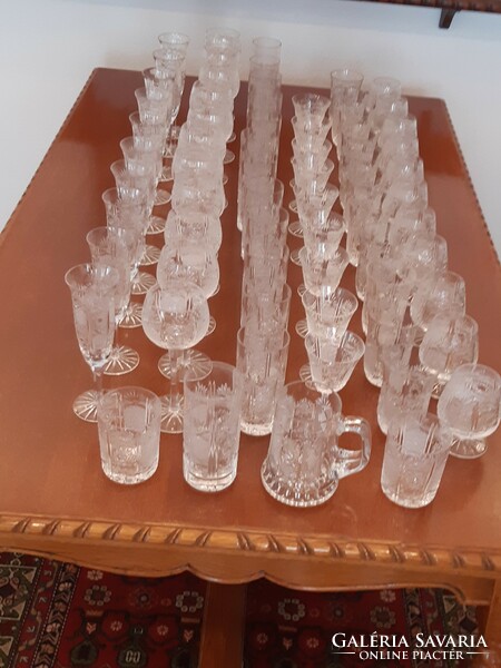 Beautiful, richly polished, heavy, 68-piece, barely used crystal glass set