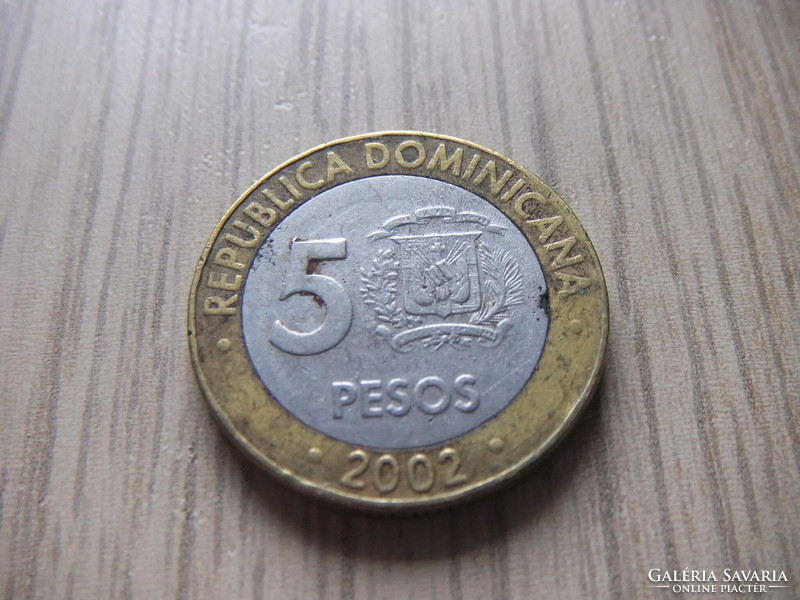 5  Peso 2002  Dominika
