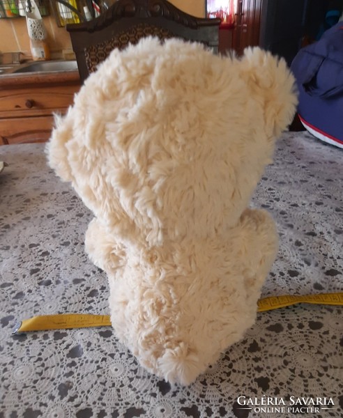 Plüss játék, ülő teddy mackó,  28 cm magas, Alkudható