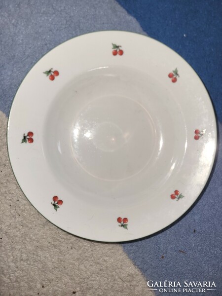 Lowland cherry plate