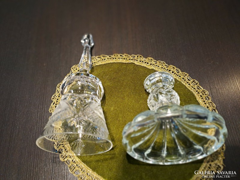 Crystal and glass objects