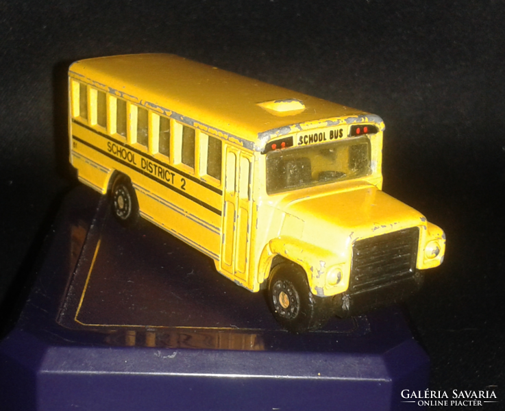 1985 Matchbox district 2 school bus