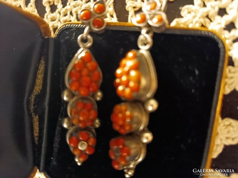 Coral-silver set/Navajo?-Old/marked 925 large silver showy earrings