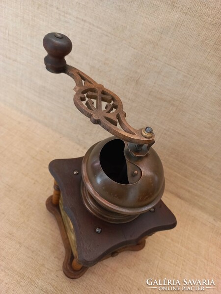 Old Dutch coffee grinder