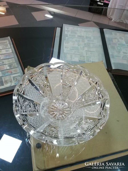 Crystal serving bowl