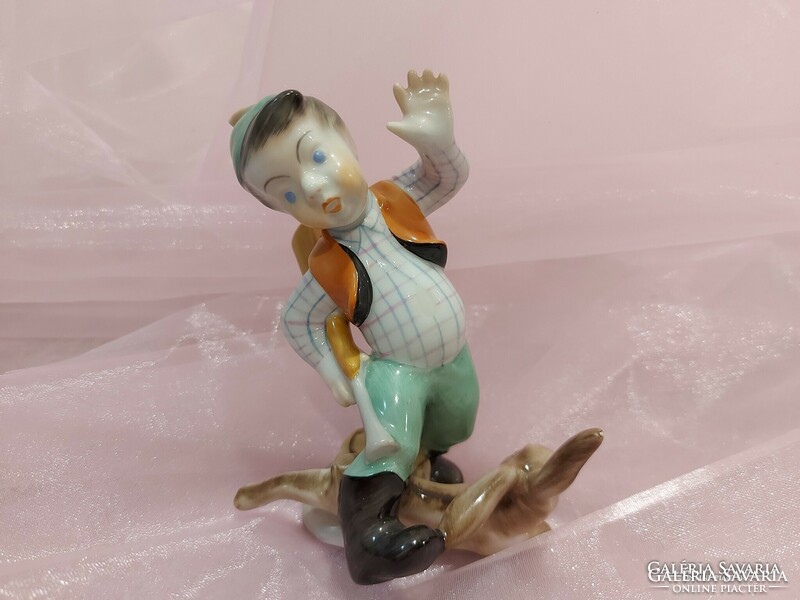 Rare porcelain from Herend, hunting boy with rabbit. Hand painted.