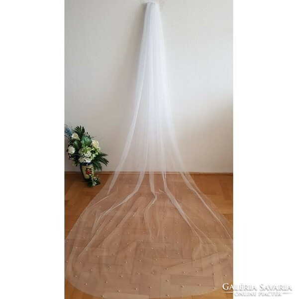 ÚJ, kézzel készített, 1 rétegű, gyöngyös HÓFEHÉR, 2,4 méteres menyasszonyi fátyol (83.1)