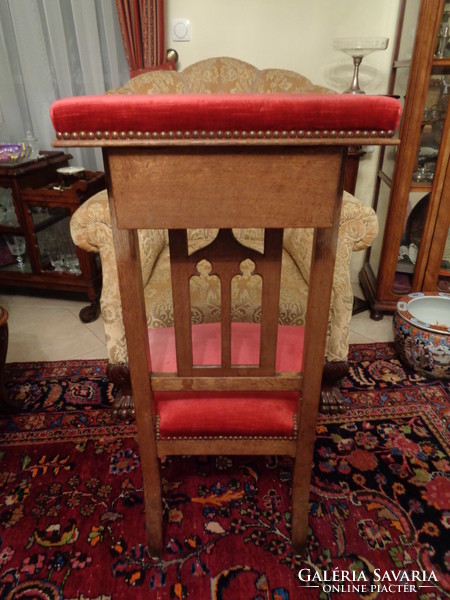 Antik térdeplő imaszék, gótikus ima szék, faragott keményfa,keresztény bútor